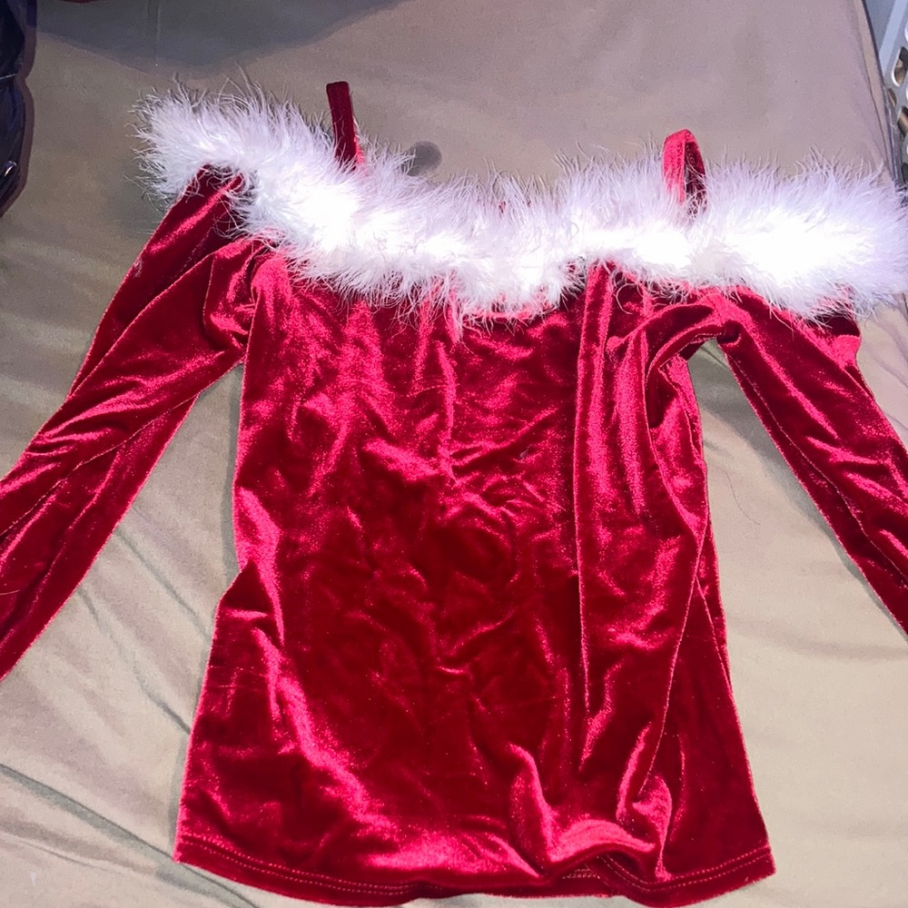 Red and white christmas kids long sleeve. Size S? No brand